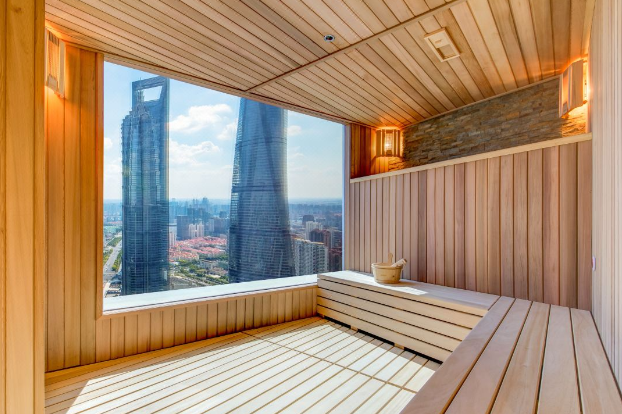 寻城市中心一片宁静绿洲，温暖生长。