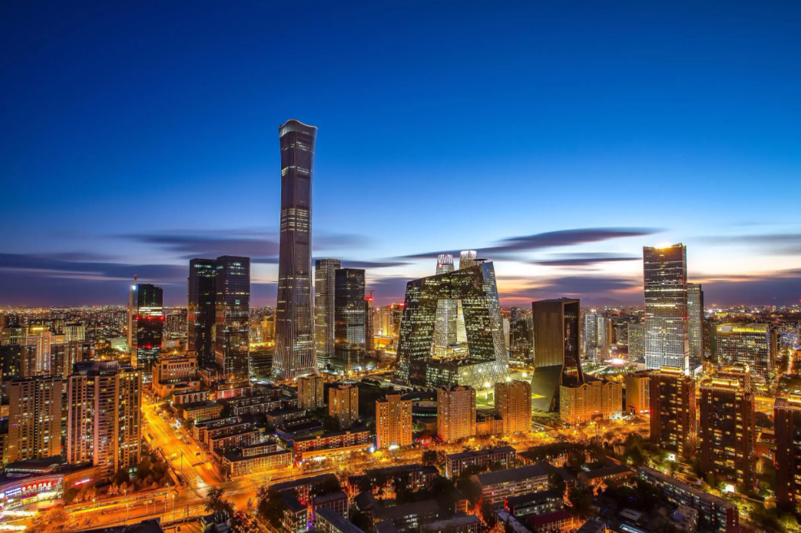 冬日盘点沪上7家高奢酒店泳池，其中大陆最高泳池是它？